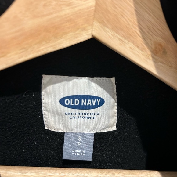 Old Navy vest in Small - Picture 2 of 3